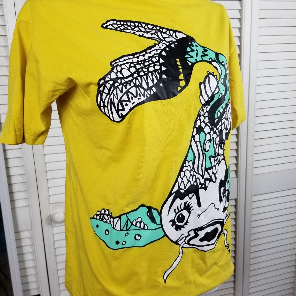 Size M yeiiow  cotton Fish T shirt